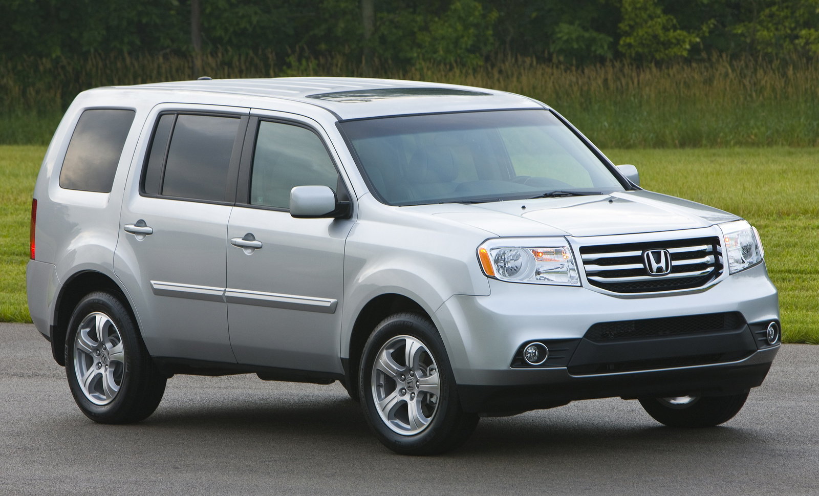 Honda Pilot được đ&aacute;nh gi&aacute; cao bởi cảm gi&aacute;c l&aacute;i ổn định