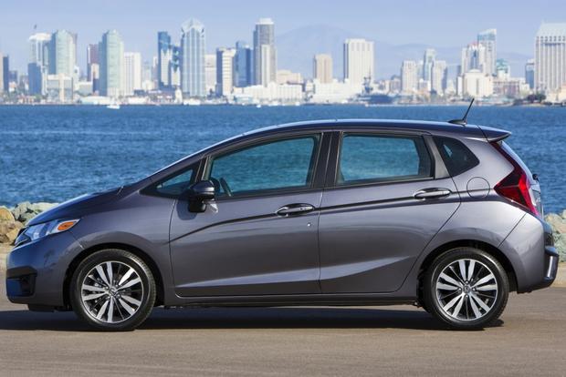 Honda Fit được đ&aacute;nh gi&aacute; cao hơn Ford Fiesta x&eacute;t về khả năng tiết kiệm nhi&ecirc;n liệu
