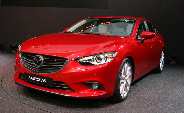 Mức gi&aacute; mới của Mazda 6 tại Việt Nam cho phi&ecirc;n bản lắp rắp trong nước l&agrave; từ 998 triệu đồng