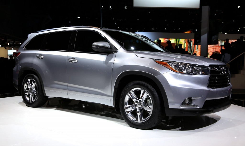 Toyota Highlander 2014 đ&atilde; chứng tỏ m&igrave;nh l&agrave; chiếc xe gia đ&igrave;nh an to&agrave;n v&agrave; đ&aacute;ng tin cậy