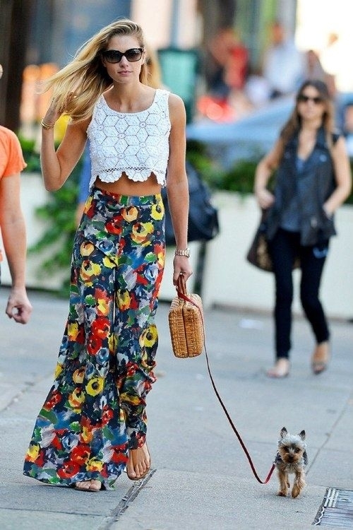 &Aacute;o crop top với ưu điểm thoải m&aacute;i, khoe được v&ograve;ng eo gợi cảm.