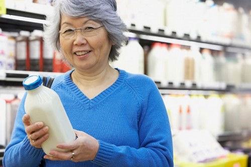 Chọn sữa cho người cao tuổi phụ thuộc v&agrave;o tuổi t&aacute;c v&agrave; bệnh tật