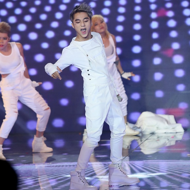 Sơn T&ugrave;ng đem đến The Remix 2015 Liveshow 6 một ca kh&uacute;c mới tinh do ch&iacute;nh nam ca sĩ s&aacute;ng t&aacute;c