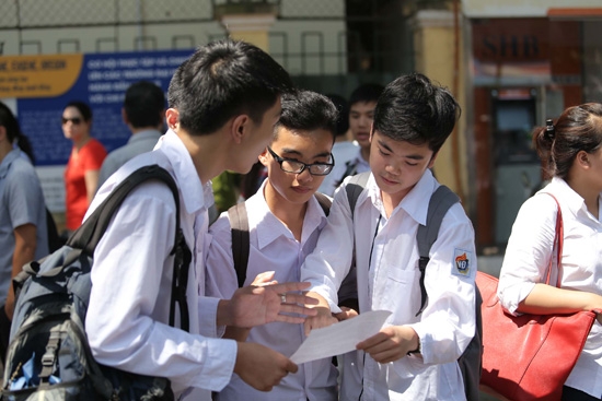 Cùng nhau thảo luận về đề thi