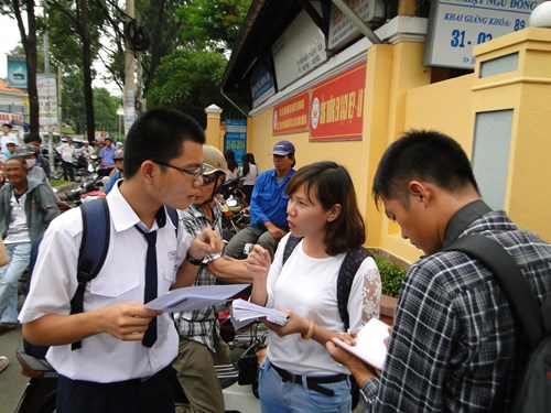 Được các thầy cô chữa bài