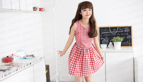Váy babydoll họa tiết giúp bạn gái năng động và trẻ trung hơn nhiều Váy babydoll họa tiết giúp bạn gái năng động và trẻ trung hơn nhiều