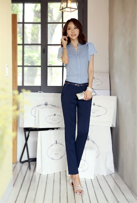 Thời trang c&ocirc;ng sở chắc chắn kh&ocirc;ng thể thiếu quần &acirc;u thanh lịch