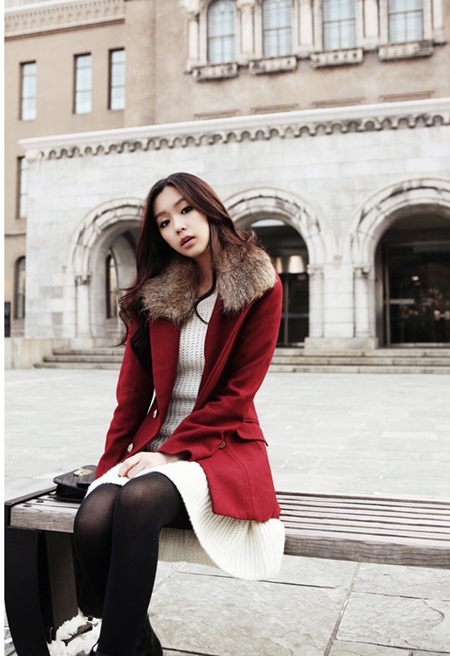 Style áo vest dạ  rất lịch sự và tinh tế, thích hợp cho những dịp đi chúc Tết 