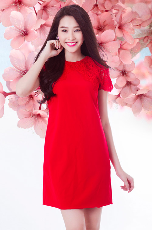 Thời trang Tết 2015 của bạn g&aacute;i sẽ thật sự nổi bật với đầm m&agrave;u đỏ tươi