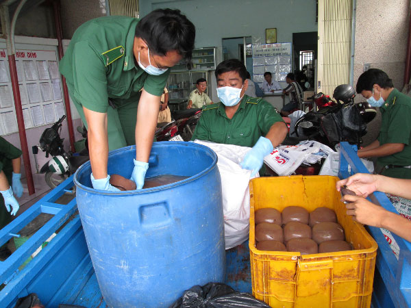 Số tiết vịt bẩn bị ph&aacute;t hiện trước khi đưa ra thị trường