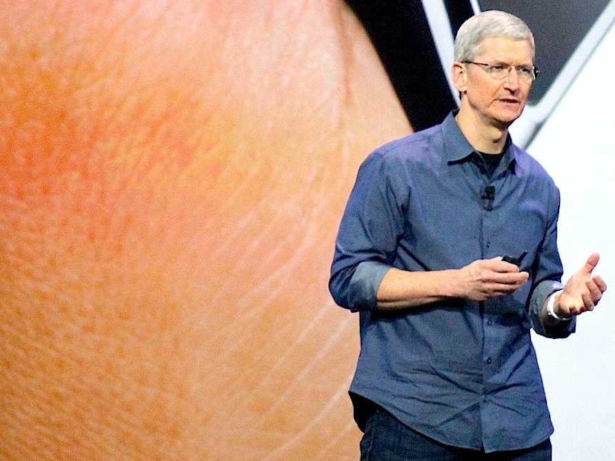 Tim Cook tuy&ecirc;n b&ocirc;́ mạnh mẽ rằng người d&ugrave;ng Apple c&oacute; sự bảo m&acirc;̣t ri&ecirc;ng tư nhiều hơn bất kỳ c&ocirc;ng ty c&ocirc;ng nghệ nào kh&aacute;c