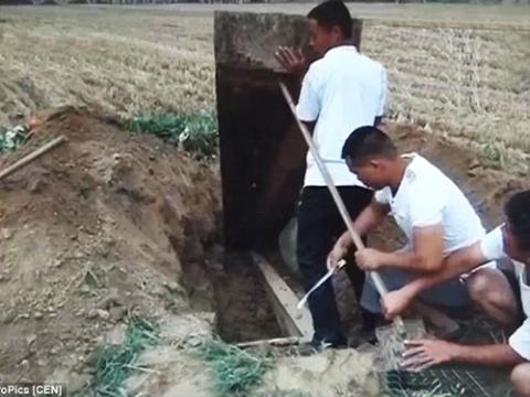 Tin tức mới nhất h&ocirc;m nay ng&agrave;y 4/11: Một băng nh&oacute;m mới bị cảnh s&aacute;t Trung Quốc bắt v&igrave; trộm x&aacute;c phụ nữ để b&aacute;n