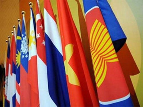 Hội nghị thượng đỉnh ASEAN 14 tại Myanmar kh&ocirc;ng gi&uacute;p giải quyết dứt điểm t&igrave;nh h&igrave;nh biển Đ&ocirc;ng