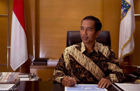  Tổng thống Joko Widodo sẽ c&oacute; thể mạnh tay hơn với Trung Quốc v&igrave; tranh chấp biển Đ&ocirc;ng