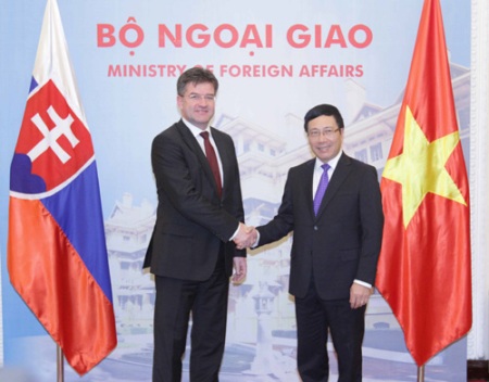 T&igrave;nh h&igrave;nh Biển Đ&ocirc;ng ng&agrave;y 6/11: Việt Nam &ndash; Slovakia đề cập đến vấn đề biển Đ&ocirc;ng