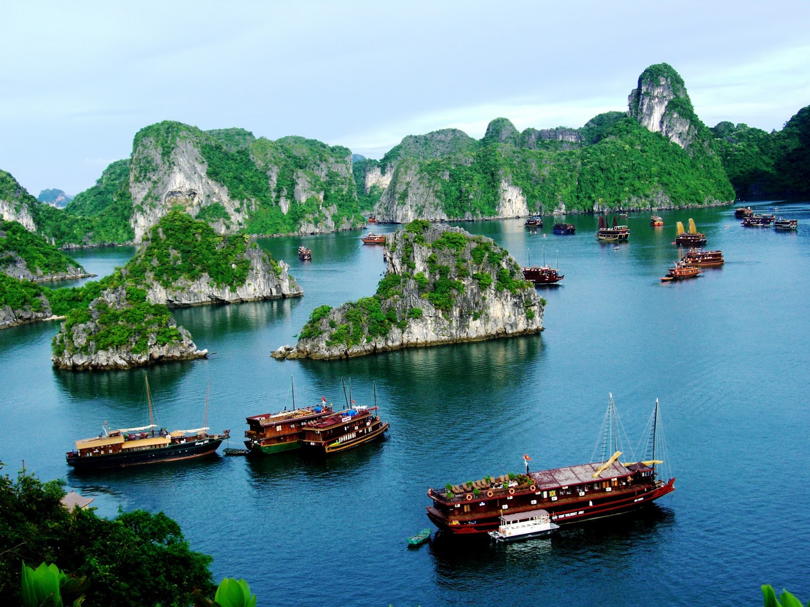 Tour du lịch Tết H&agrave; Nội - Hạ Long hứa hẹn mang đến những ph&uacute;t gi&acirc;y th&uacute; vị cho du kh&aacute;ch