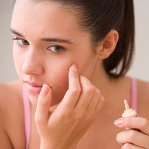 ngưng d&ugrave;ng ngay khi gặp t&aacute;c dụng phụ của sản phẩm trị mụn