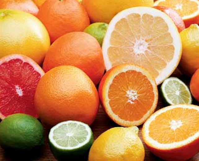 tr&aacute;i c&acirc;y gi&agrave;u vitamin C gi&uacute;p y&ecirc;u khỏe hơn