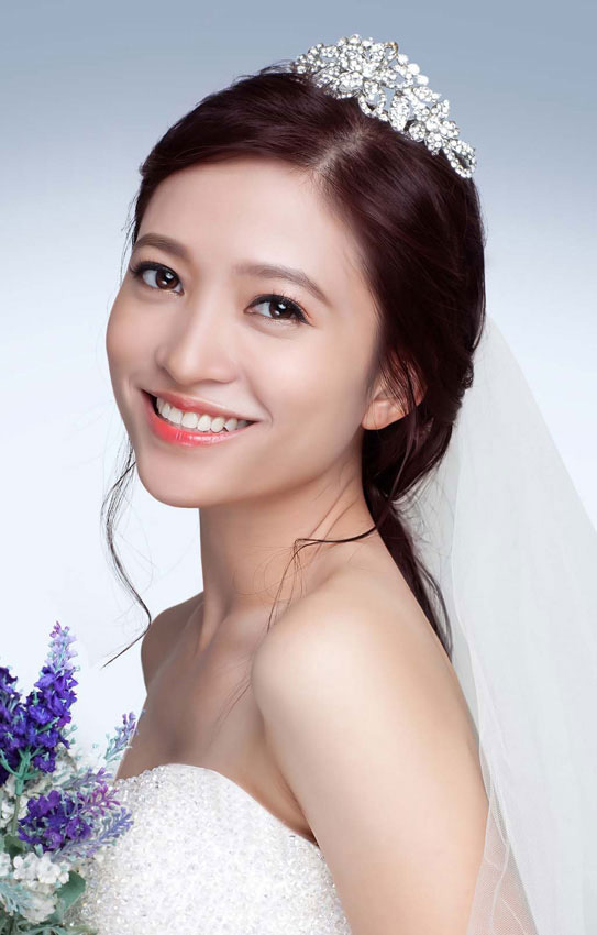Xu hướng trang điểm c&ocirc; d&acirc;u tối giản v&agrave; tự nhi&ecirc;n đang rất được ưa chuộng