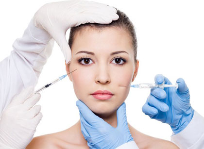 Ti&ecirc;m botox được nhiều người coi l&agrave; &ldquo;thần dược hồi phục nhan sắc&rdquo;