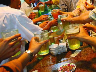 uống bia