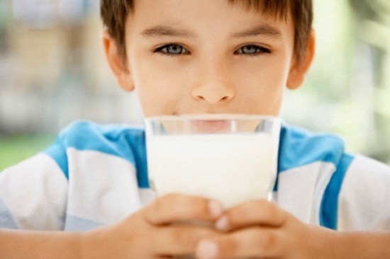 Cần uống sữa đ&uacute;ng c&aacute;ch mới ph&aacute;t huy được t&aacute;c dụng m&agrave; n&oacute; mang lại