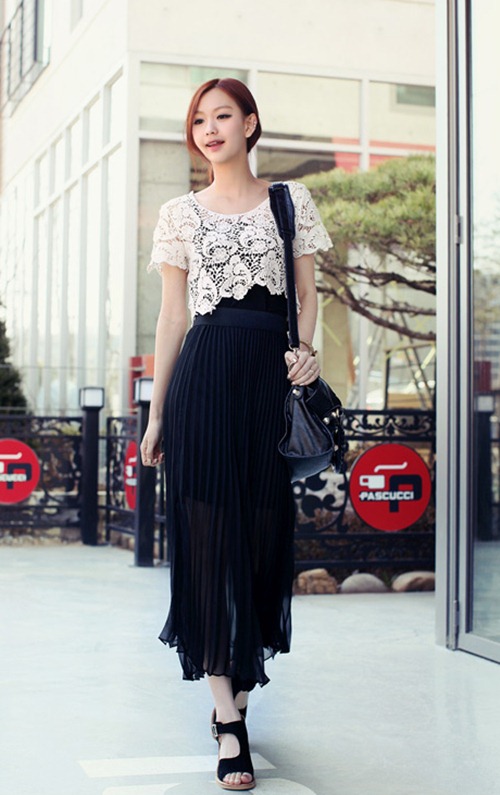 Kết hợp ch&acirc;n v&aacute;y maxi với &aacute;o croptop vừa trẻ trung vừa s&agrave;nh điệu