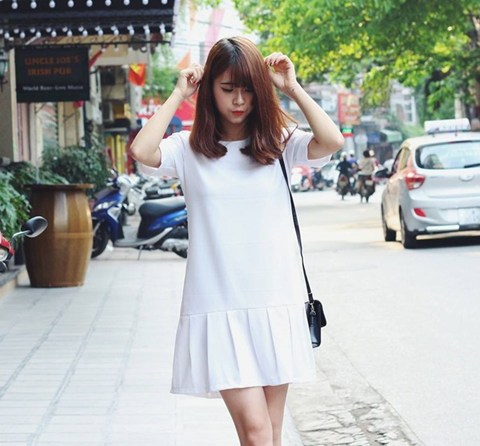 D&aacute;ng v&aacute;y n&agrave;y gi&uacute;p chị em phụ nữ che đi eo mỡ