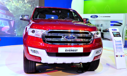 xe Ford Everest 2015 thay đổi thiết kế, mang h&igrave;nh ảnh chiếc xe đậm chất Mỹ