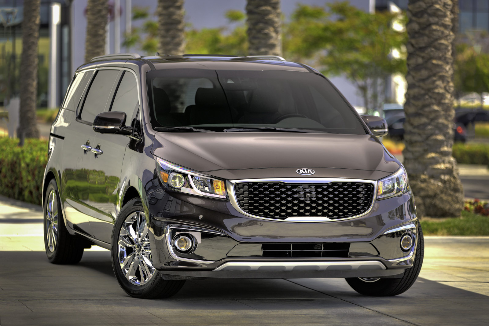 Xe Kia Sedona 2015 l&agrave; mẫu xe 7 chỗ ngồi nằm ph&acirc;n kh&uacute;c xe gia đ&igrave;nh MPV