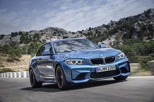 Xe BMW M2 Coupe 2016 thừa kế những t&iacute;nh năng cơ bản của &ldquo;người anh em&rdquo; 1-Series M Coupe 