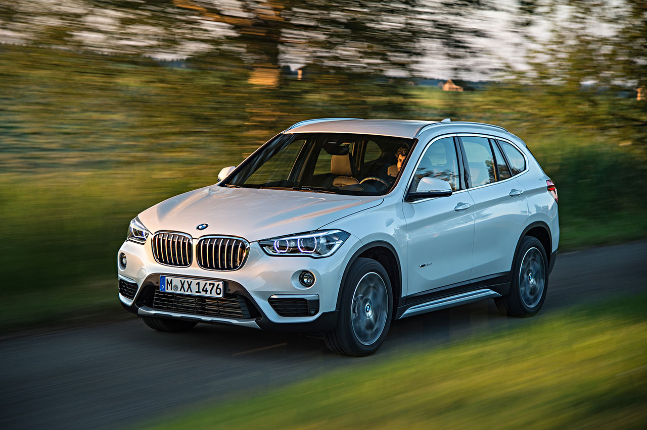Thiết kế xe BMW X1 2016 g&acirc;y ấn tượng với cụm đ&egrave;n pha LED v&ograve;ng tr&ograve;n corona 