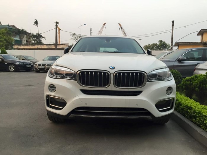 Xe BMW X6 xDrive35i m&aacute;y xăng sở hữu ngoại h&igrave;nh hầm hố v&agrave; bắt mắt 