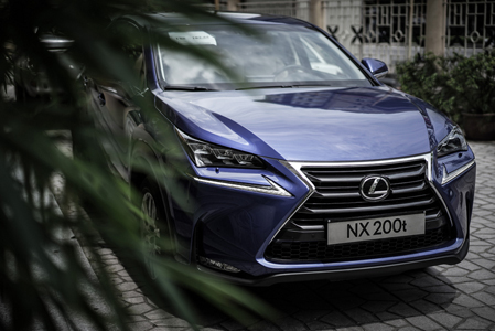 Xe Lexus NX200t c&oacute; khả năng vận h&agrave;nh mạnh mẽ, xử l&yacute; tay l&aacute;i nhạy b&eacute;n 