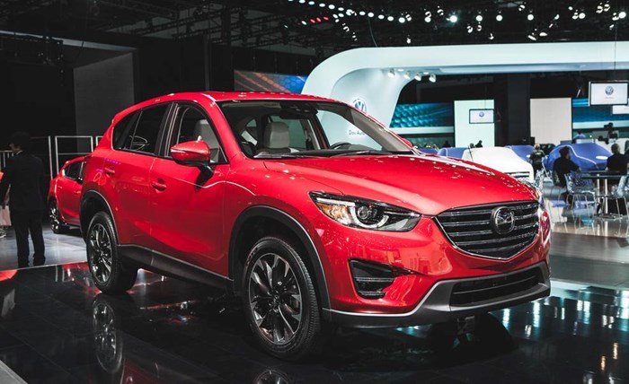 Xe Mazda CX-5 2016 thay đổi nhiều nhất ở đầu xe với lướt tản nhiệt 