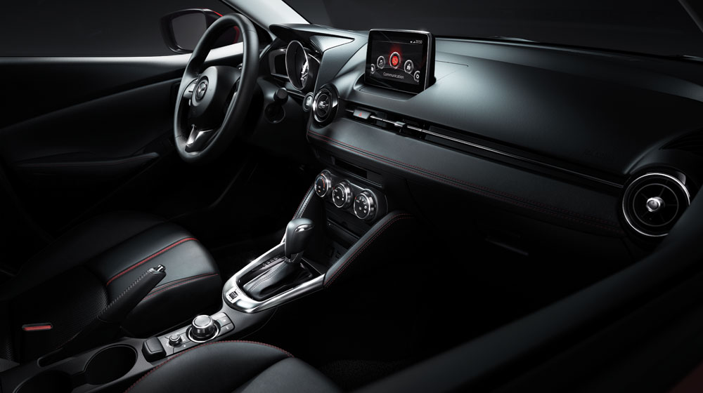 Nội thất của Mazda2 được thiết kế đơn giản nhưng hiện đại