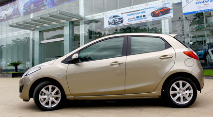 Xe Mazda2 sử dụng động cơ SkyActiv c&oacute; dung t&iacute;ch 1.5L