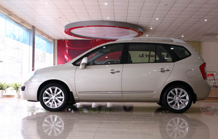 Kia Caren 2011