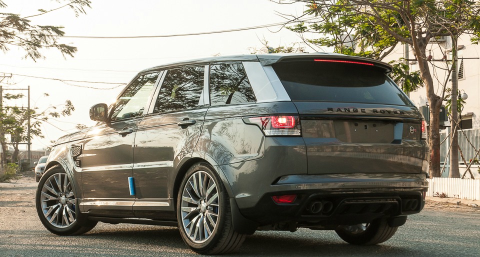 Range Rover Sport SVR mang đậm chất thế thao