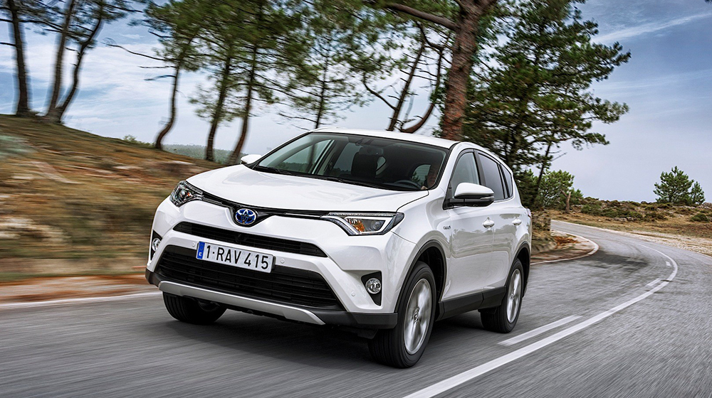 Ngoại thất xe Toyota RAV4 Hybrid One thể hiện sự độc quyền qua m&agrave;u sơn trắng tuyết