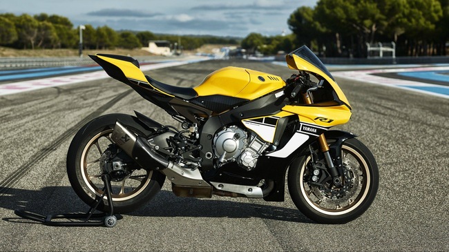 Yamaha R1 bản đặc biệt sở hữu động cơ Crossplane 4 xi-lanh thẳng h&agrave;ng