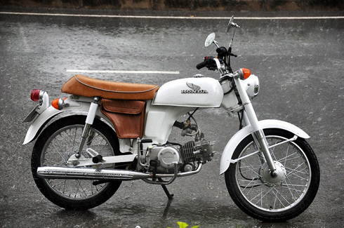 Honda 67 l&agrave; một trong những mẫu xe c&ocirc;n đầu ti&ecirc;n hội tụ nhiều ưu điểm