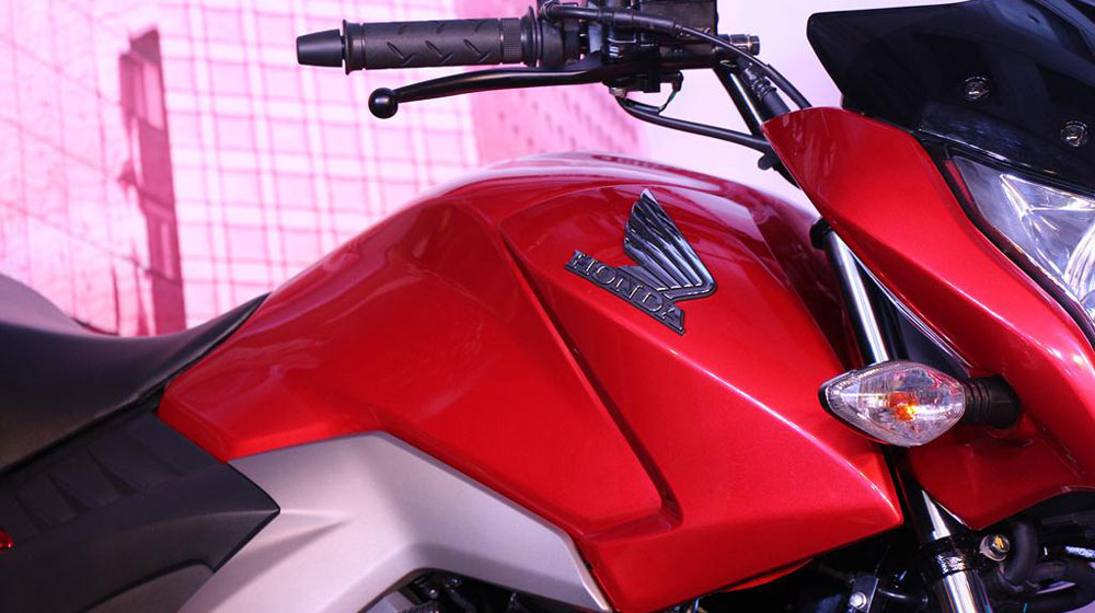 CB Unicorn 160 hướng tới đối tượng kh&aacute;ch h&agrave;ng từ 25-35 tuổi với thiết kế khỏe khoắn