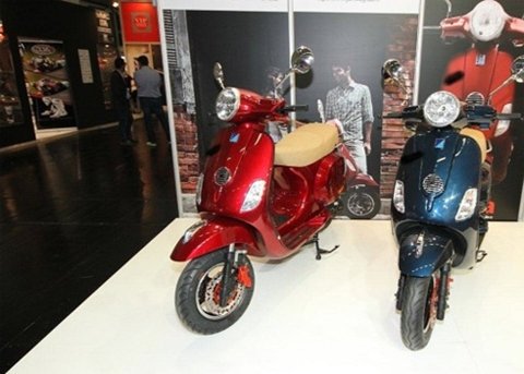 Những mẫu xe tay ga Trung Quốc với ngoại h&igrave;nh giống xe Vespa trưng b&agrave;y tại Intermot 2014