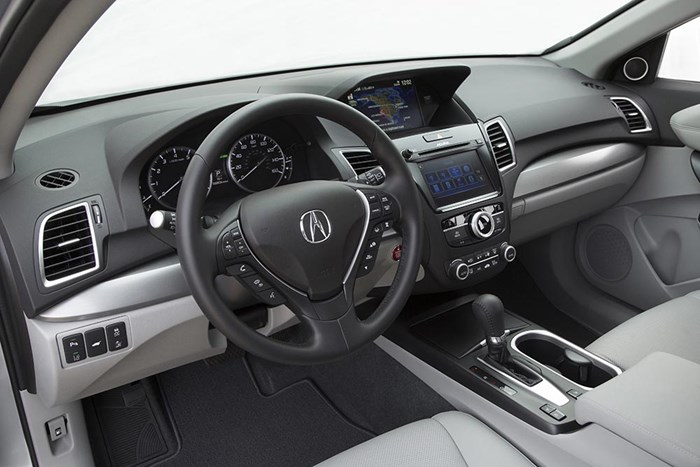 Acura RDX 2016 được trang bị những t&iacute;nh năng mới hứa hẹn khả năng cạnh tranh cao