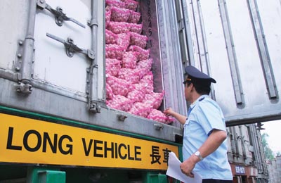 Xuất khẩu n&ocirc;ng sản c&oacute; thể gặp kh&oacute; tạm thời khi Trung Quốc giảm lượng nhập khẩu 
