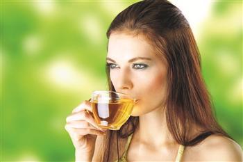 Không nên uống nước chè xanh khi đói bụng, khong nen uong nuoc che xanh khi doi bung