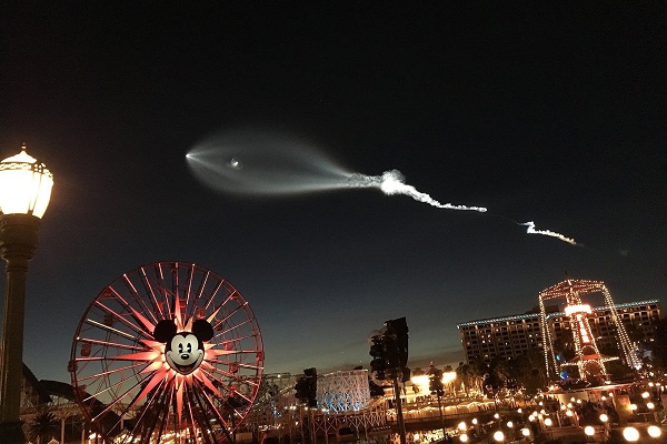 Vật thể bay kh&ocirc;ng x&aacute;c định UFO liệu c&oacute; thật?