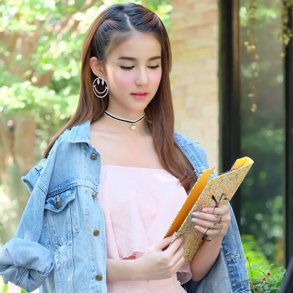 Vẻ đẹp &lsquo;h&uacute;t hồn&rsquo; của c&ocirc; g&aacute;i c&oacute; khả năng đăng quang Hoa hậu Chuyển giới A13win Ưu đãi Vip 2017