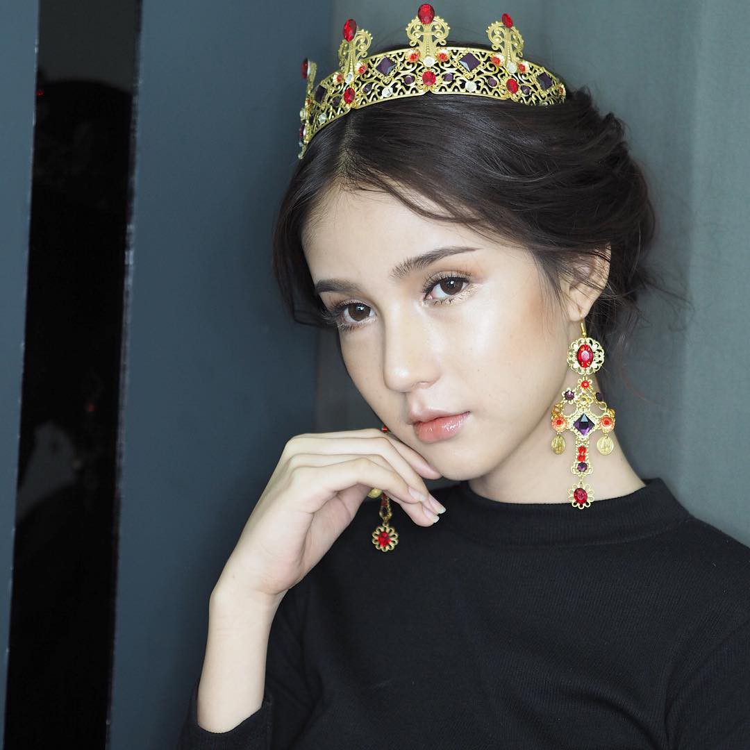 Vẻ đẹp &lsquo;h&uacute;t hồn&rsquo; của c&ocirc; g&aacute;i c&oacute; khả năng đăng quang Hoa hậu Chuyển giới A13win Ưu đãi Vip 2017